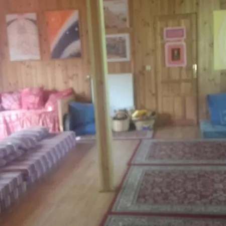 Casa Rural: La Casa Magica De Gredos * 马德里加尔德拉韦拉