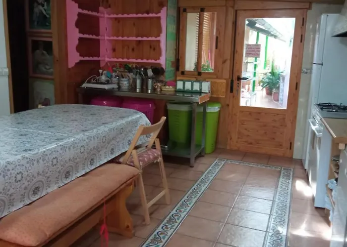 Шале Casa Rural: La Casa Magica De Gredos Мадригаль-де-ла-Вера